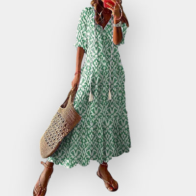 Maxi dress with a bohemian feel