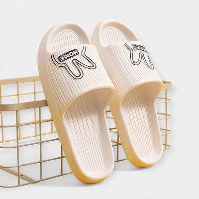 Women's slippers with cartoon design