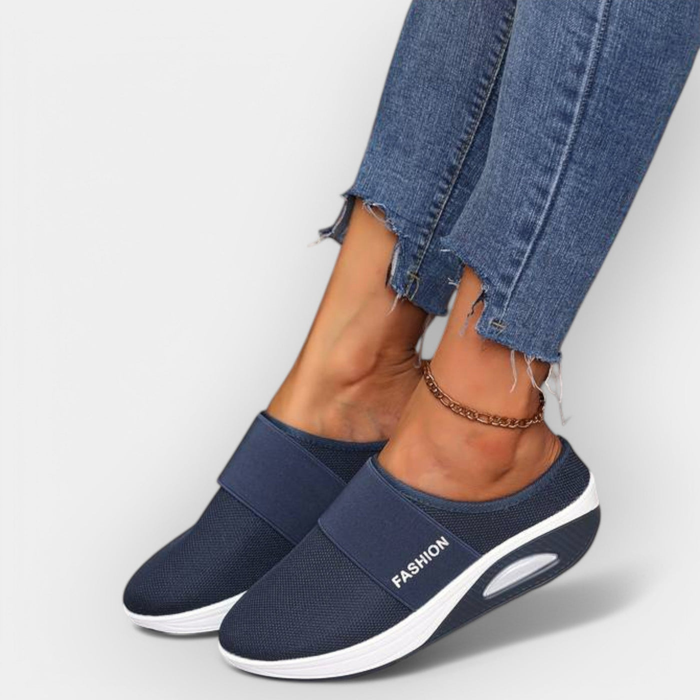 Comfort walking sneakers