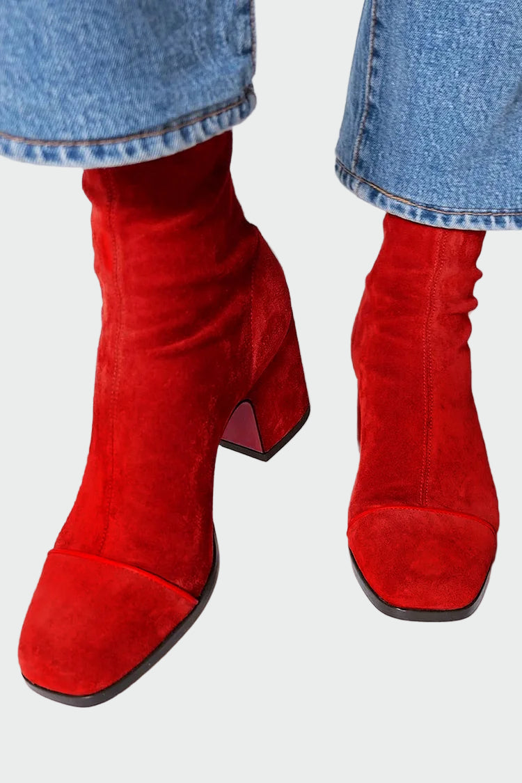 Ankle boots with a square toe and a thick heel