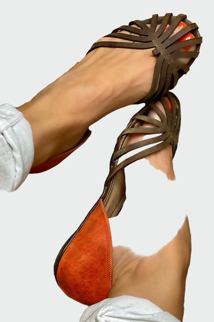 Sandals with cutouts and two-tone details