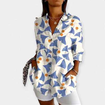 Shirt with buttons and floral print