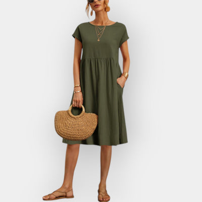 Midi dress with clean lines