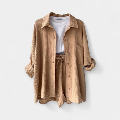 Two-tone summer top-shorts set