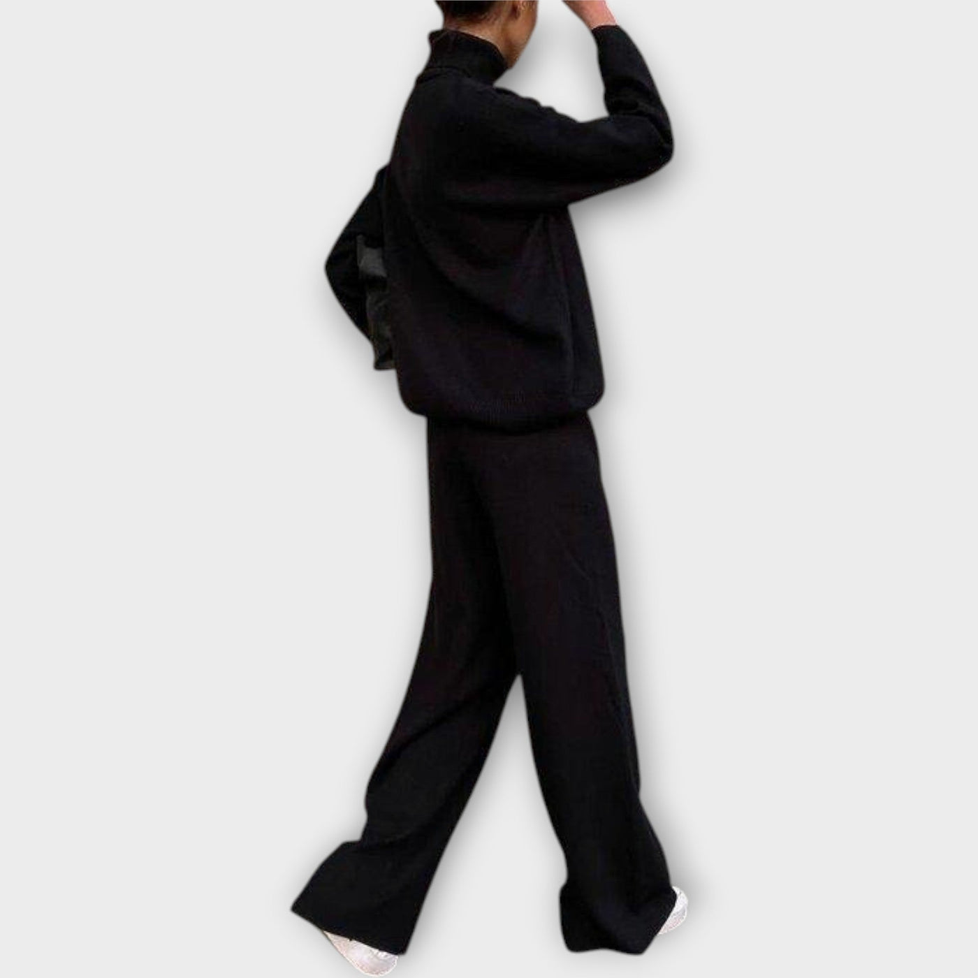 Knitted set with high neck and trousers