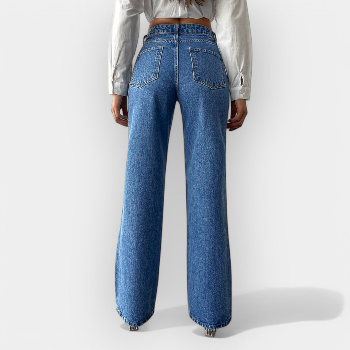 High-waisted wide trousers