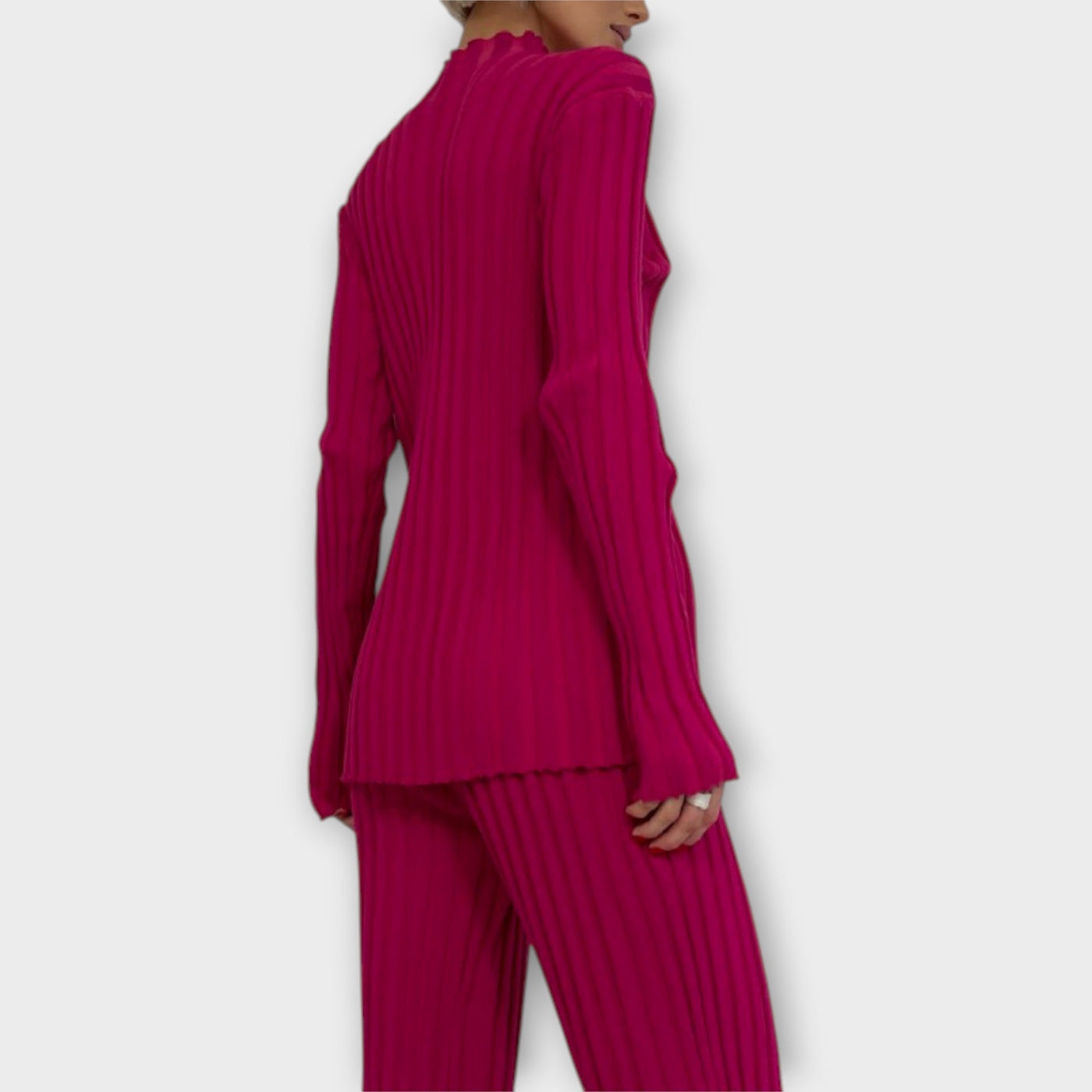 Knitted set with a modern design