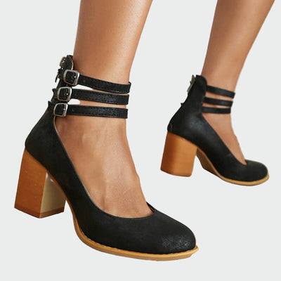 Elegant sandals with block heels