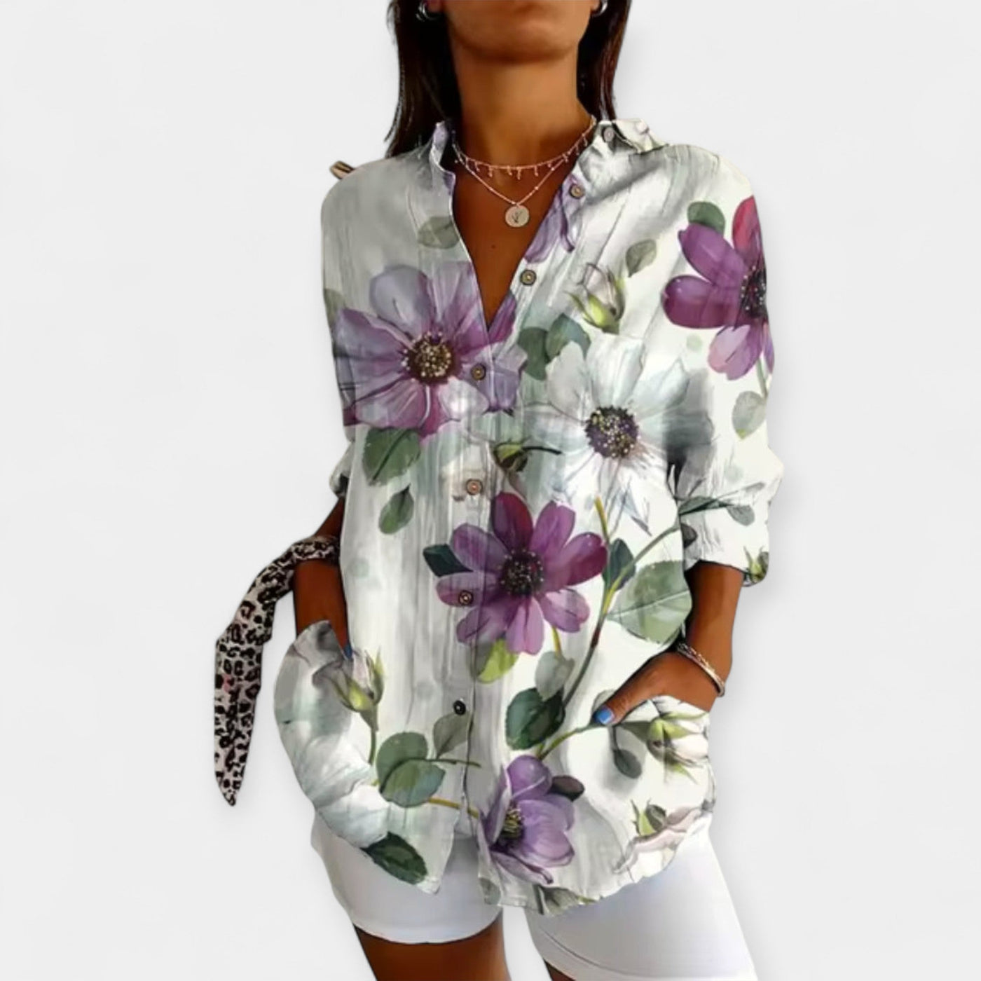 Shirt with buttons and floral print