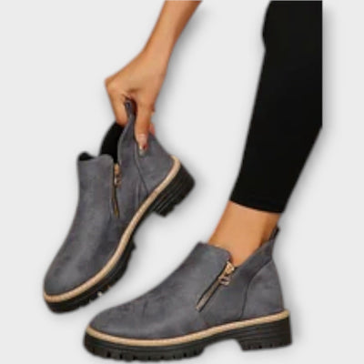 Elegant and comforable boots