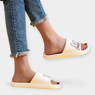 Women's slippers with cartoon design