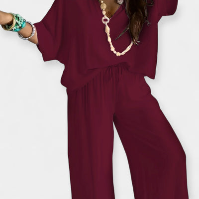 Airy set with wide trousers and a loose blouse