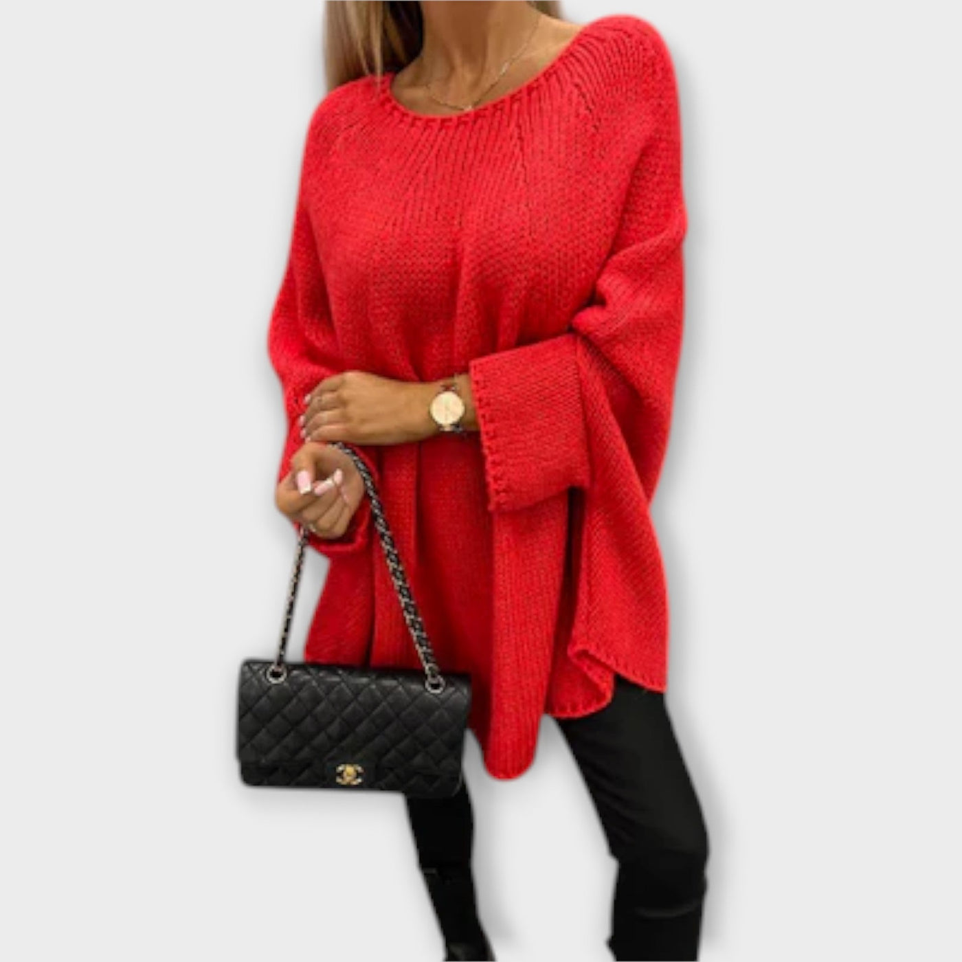 Elegant sweater with round neck