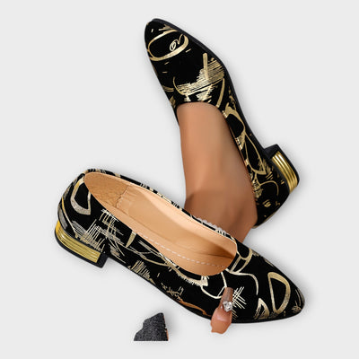 Elegant loafers with intricate details