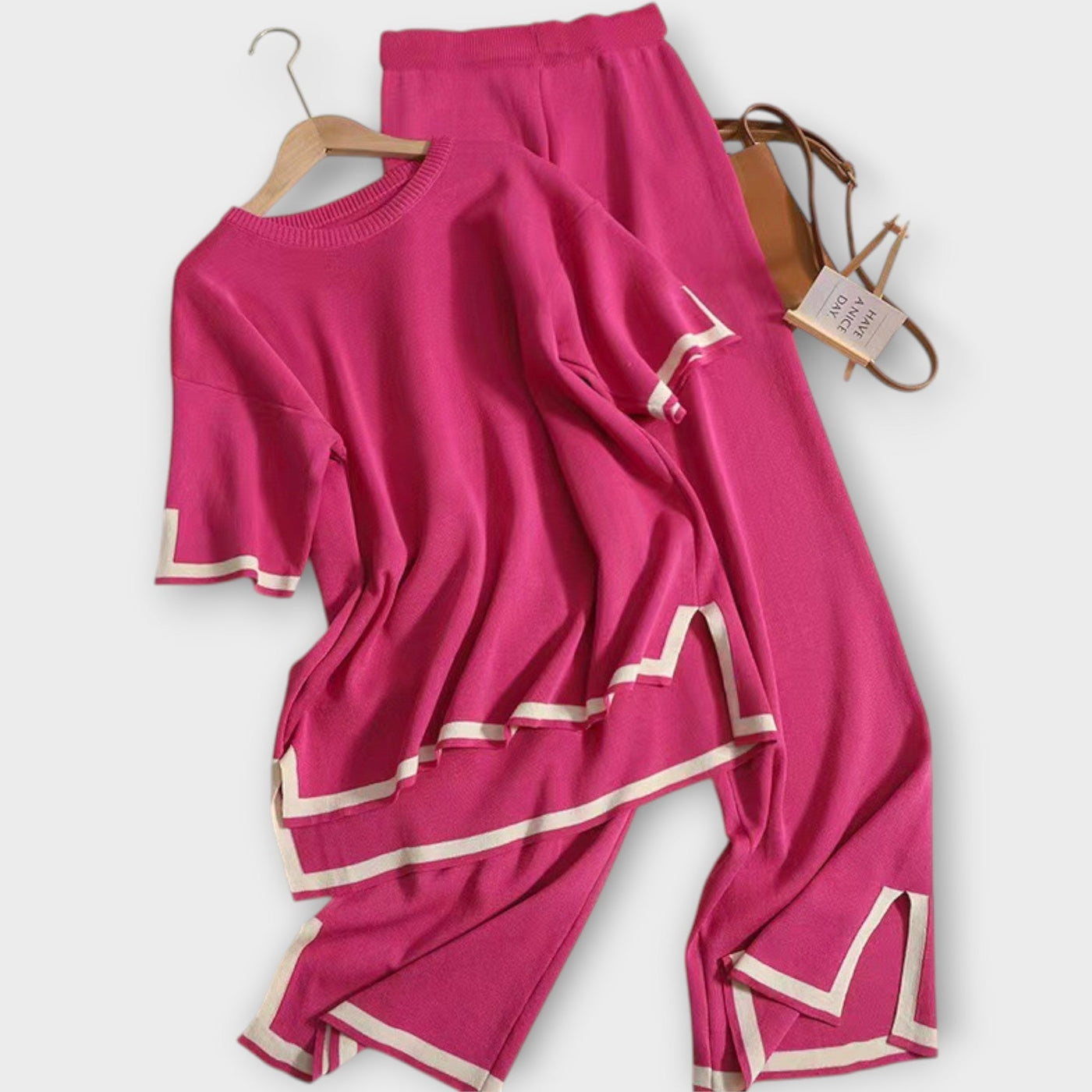 Short-sleeved knitted set with a wide cut