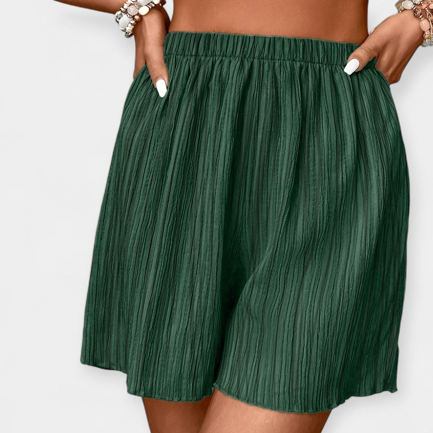 Elegant pleated shorts
