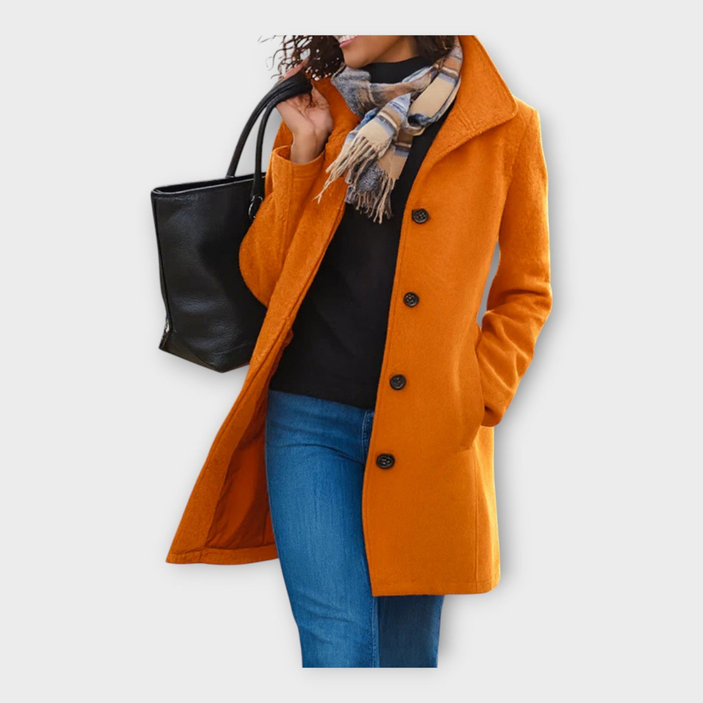 Elegant wool coat with buttons