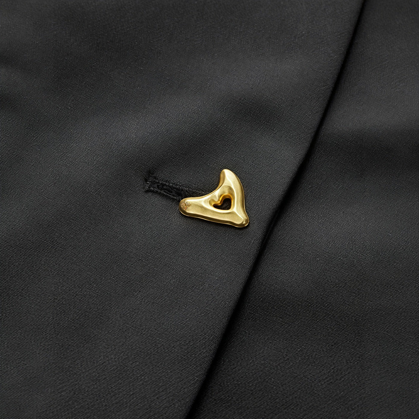 Elegant top with minimalist design