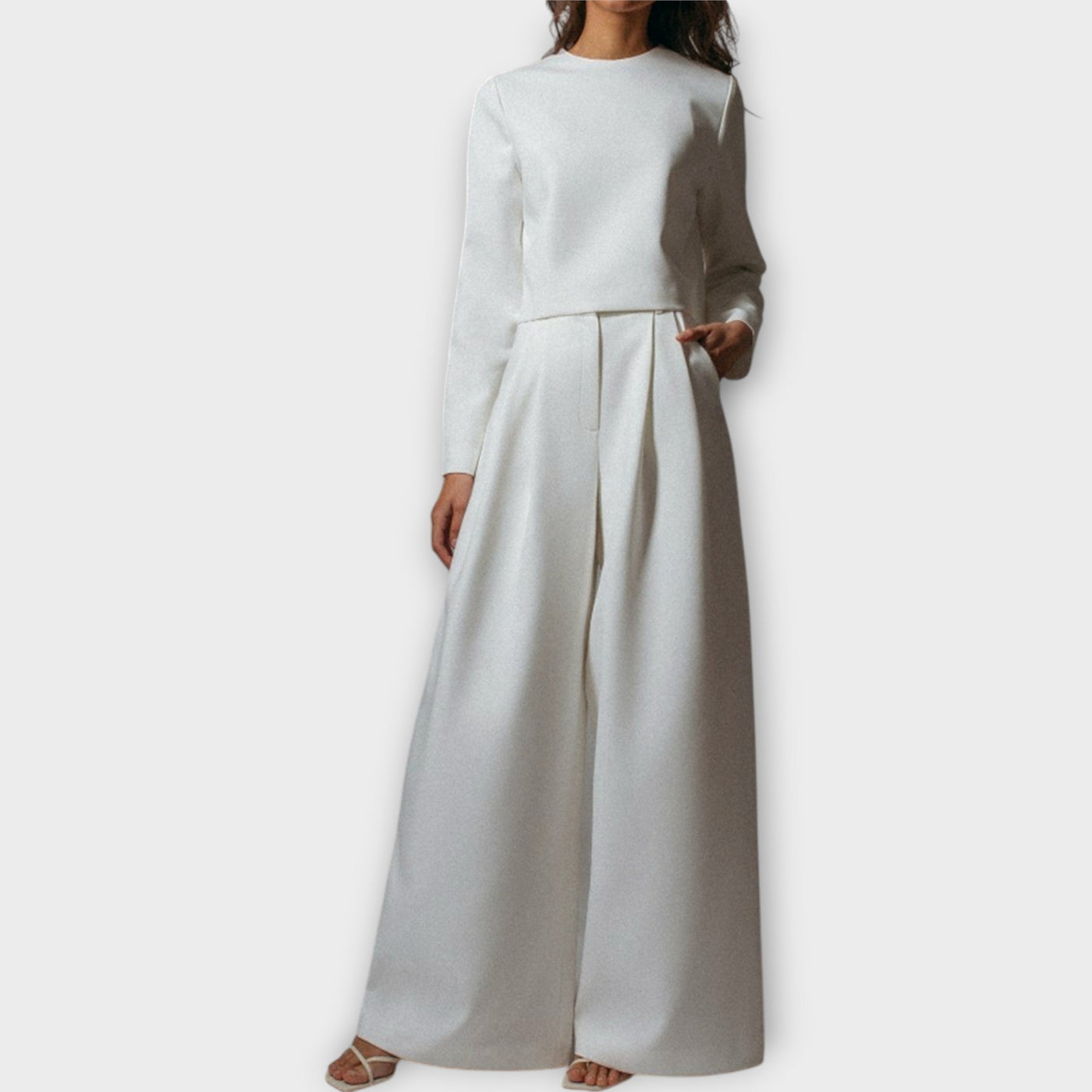 A set of elegant simplicity and timeless style