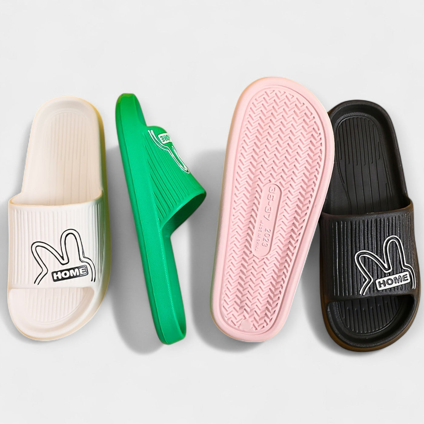 Women's slippers with cartoon design