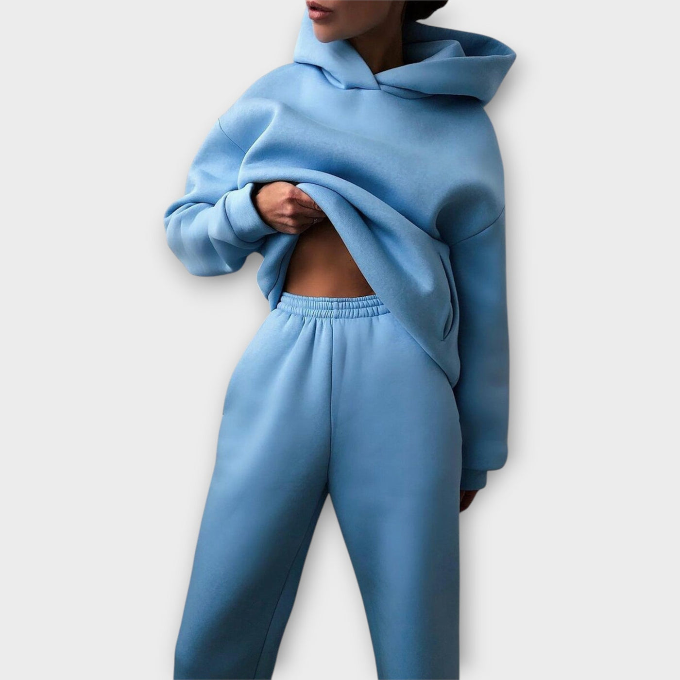 Hooded set with modern comfort