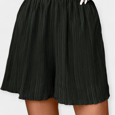 Elegant pleated shorts