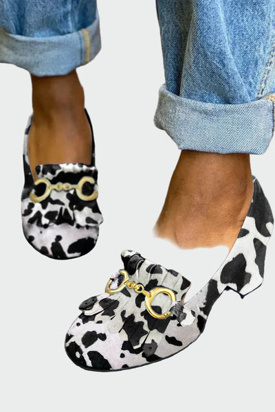 Heels with fringe and gold buckle