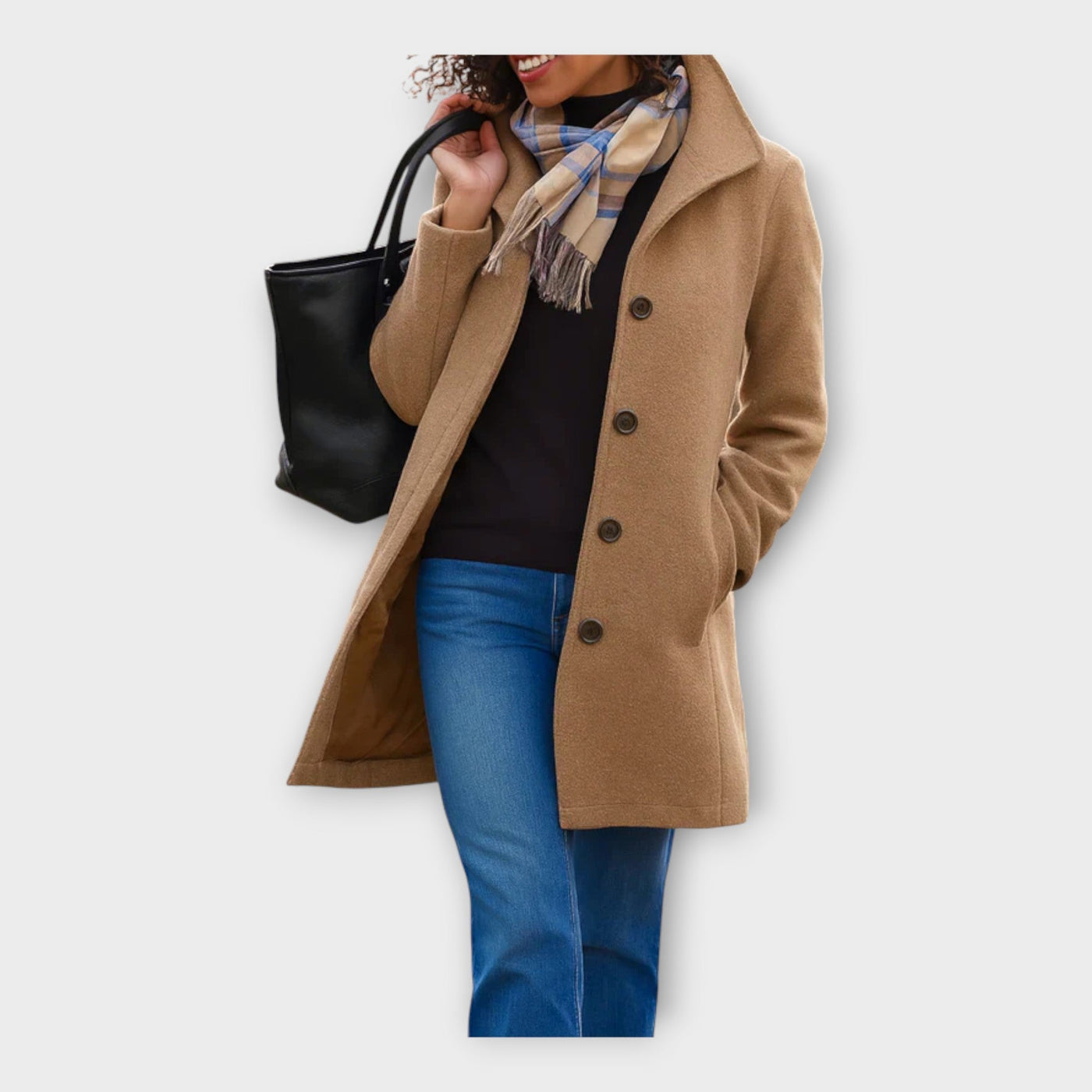 Elegant wool coat with buttons