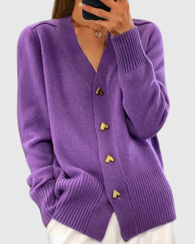 Elegant knitted cardigan with buttons