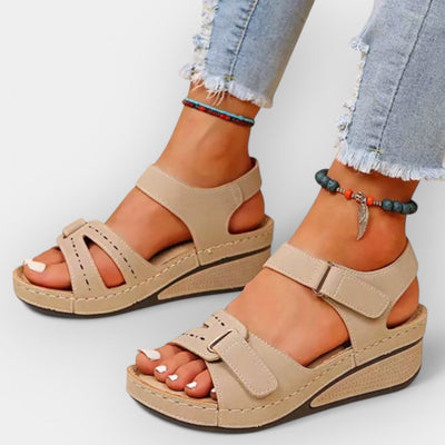 Open-toe sandals