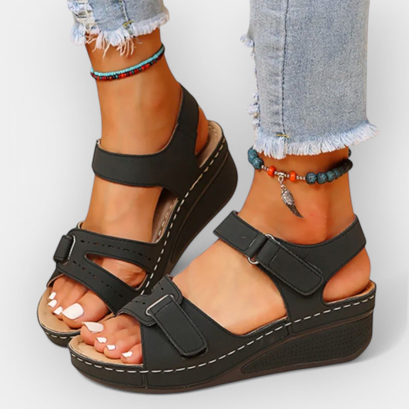 Open-toe sandals