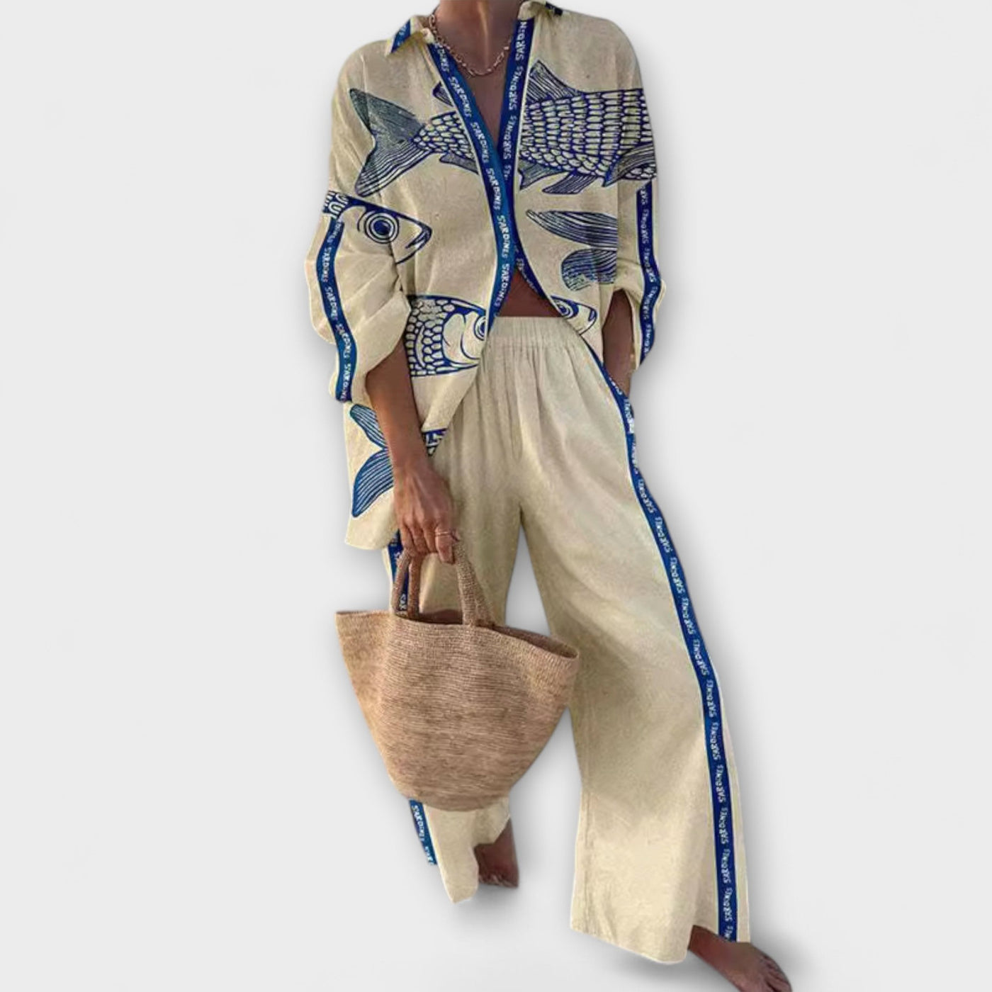 Relaxed look with fish print