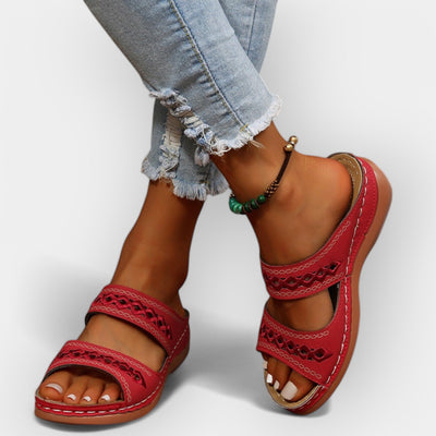 Anatomical elegant sandals