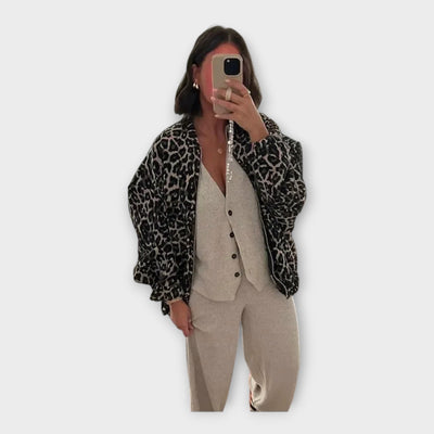 Elegant patterned blazer