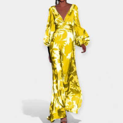 Dress with airy accents