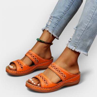 Anatomical elegant sandals