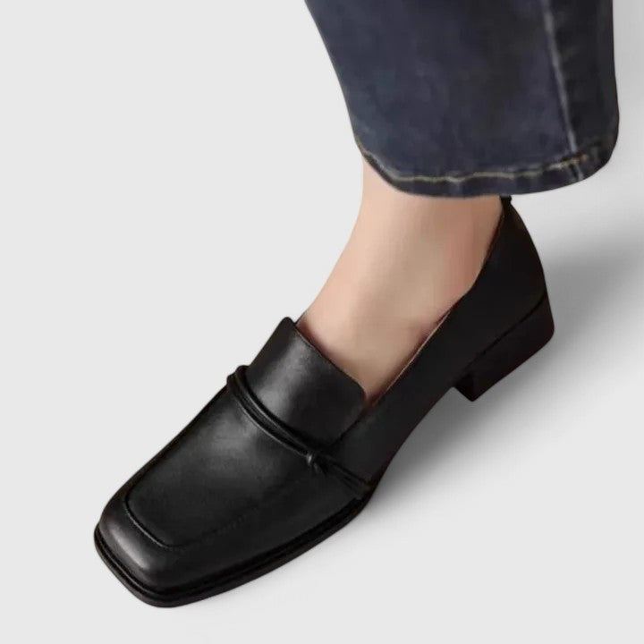 Minimalist loafers