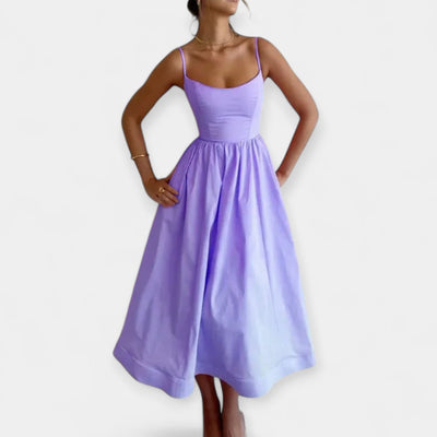 Midi dress with round neckline and shoulder straps