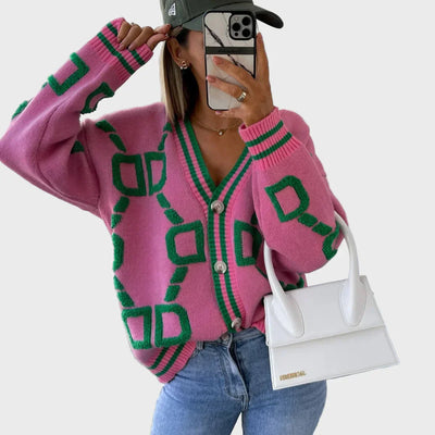 Fashionable knitted vest with geometric pattern