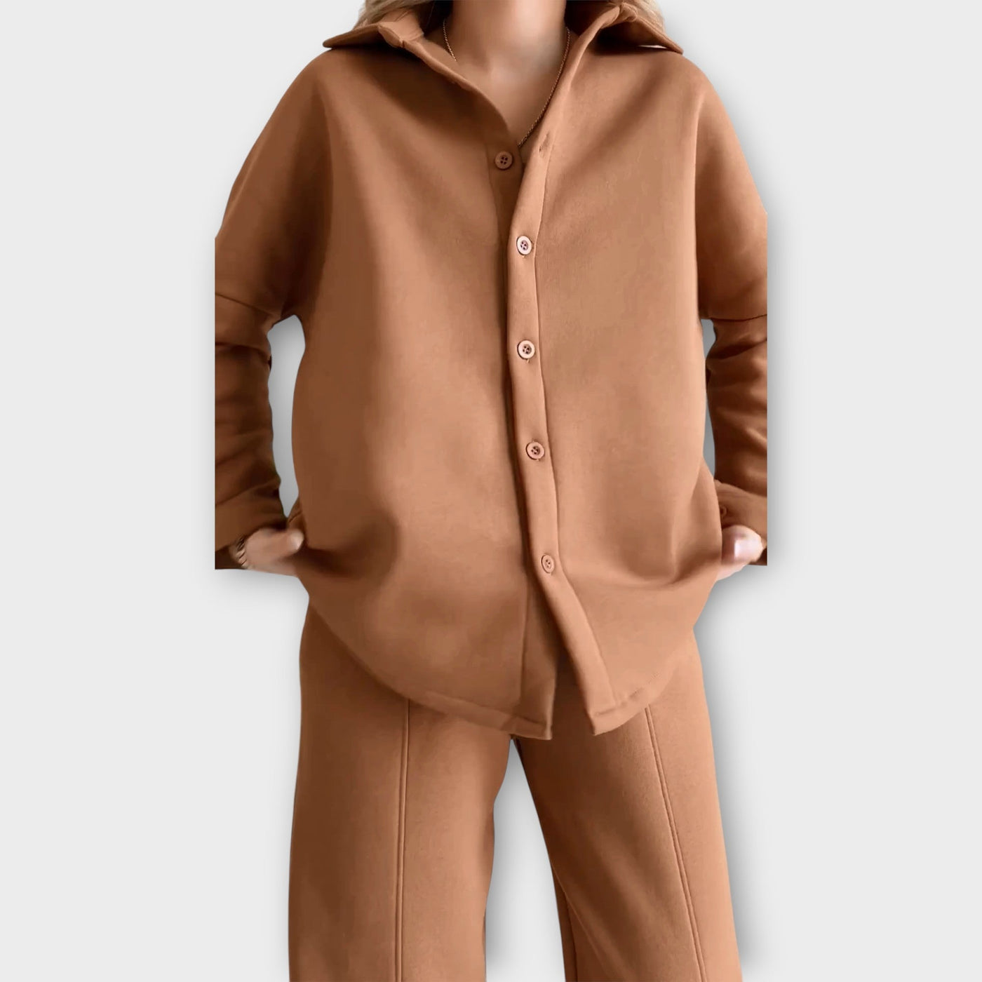 Set with buttons and elegant lines