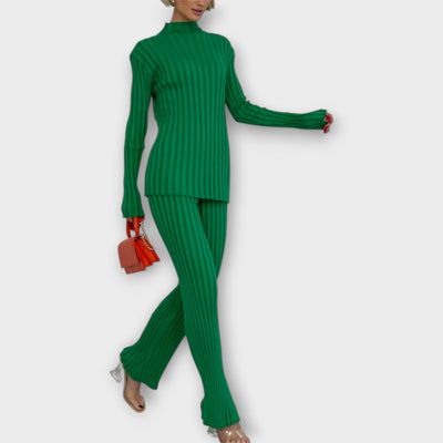 Knitted set with a modern design