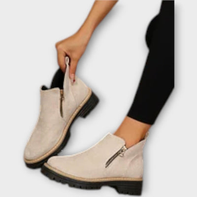 Elegant and comforable boots