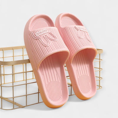 Women's slippers with cartoon design