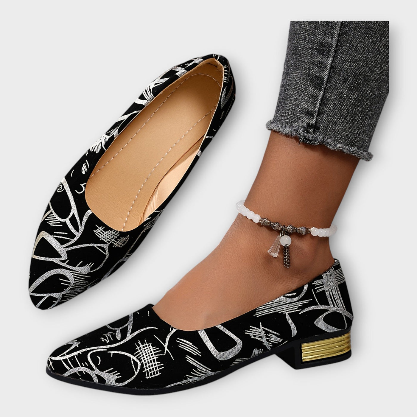 Elegant loafers with intricate details