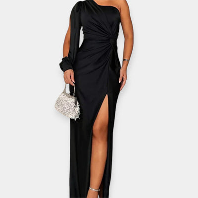 Maxi dress with one shoulder and slit