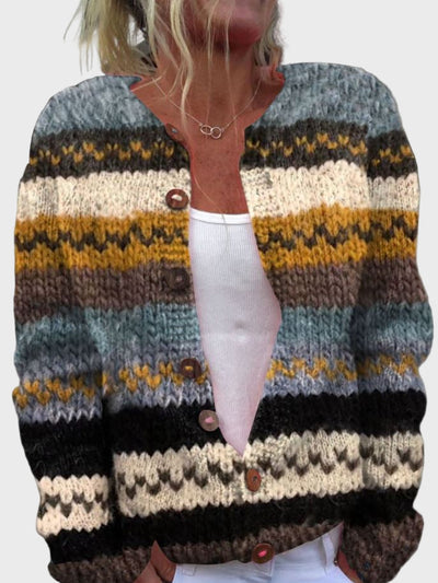 Knitted vest with elegant design