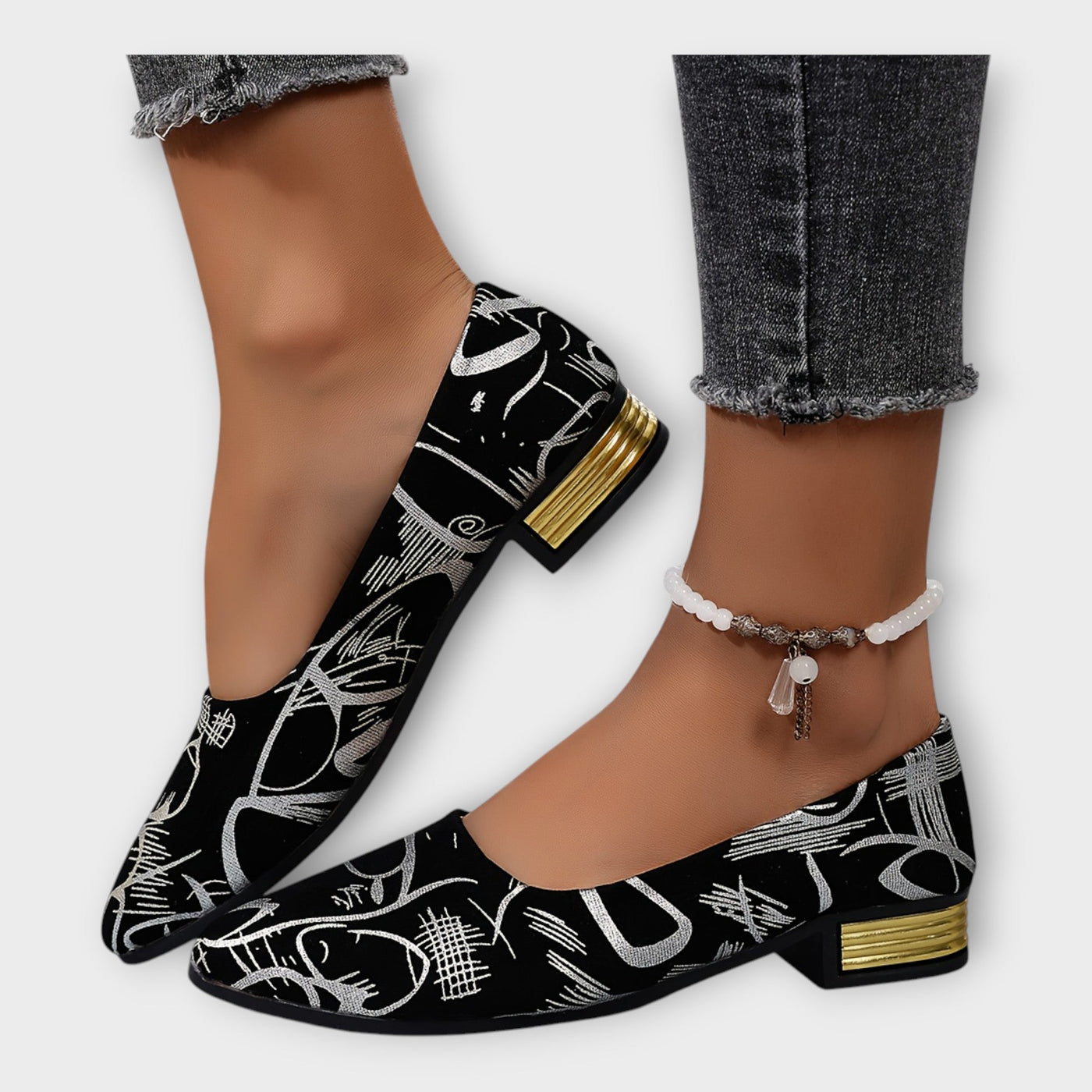 Elegant loafers with intricate details