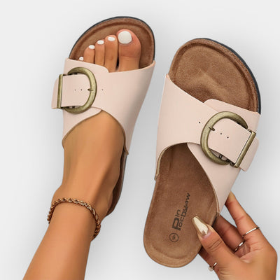 Anatomic sandals with a summery finish