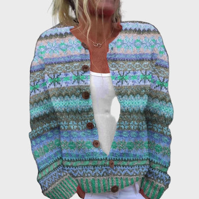 Knitted vest with elegant design