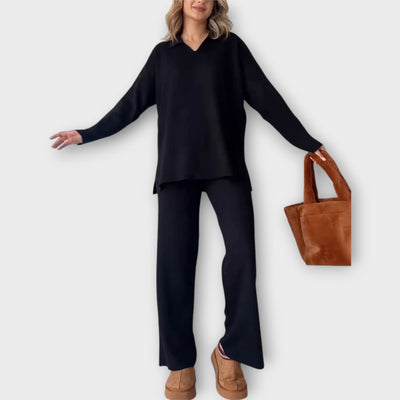 A set with relaxed lines and minimalist design